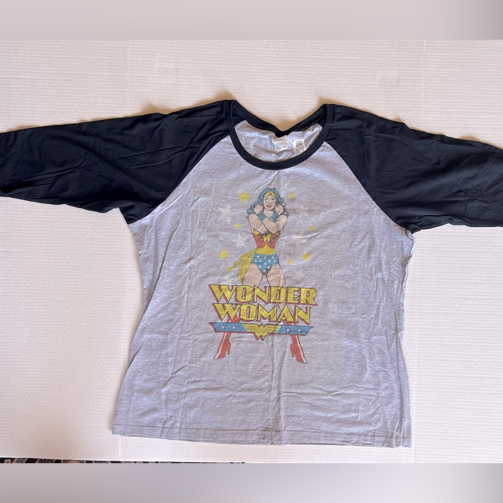 Women’, XXL, Baseball Tshirt, Quarter Sleeve, Wonder Woman, New never worn.